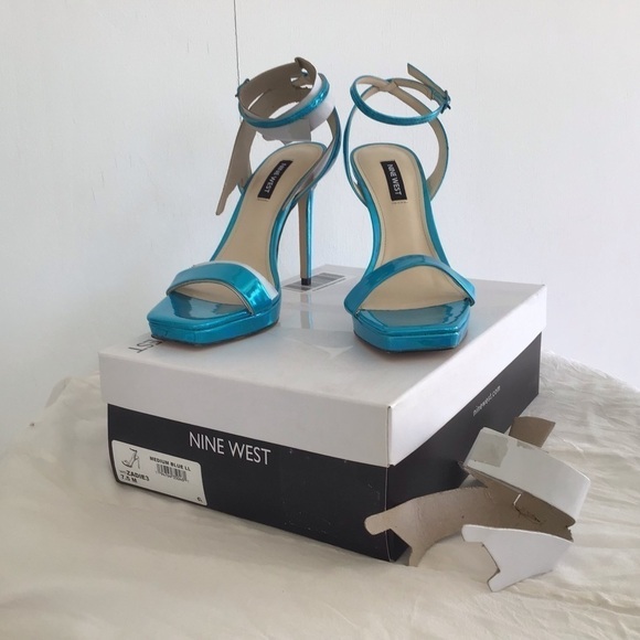 Nine West Zadie 3 blue Metallic Ankle Strap Heels. NWB. Size 7.5 - Picture 3 of 6